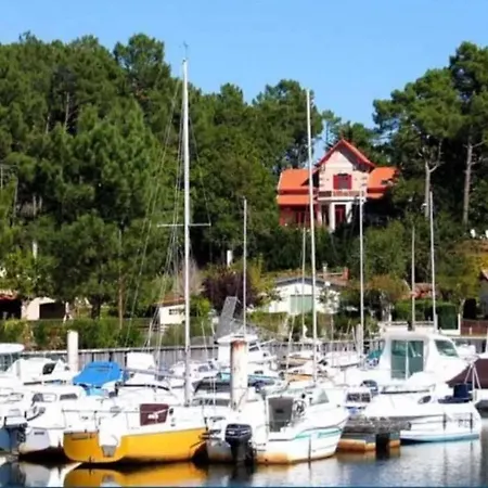 Holiday home Maison Charmante A Avec Piscine Partagee Et Terrasse