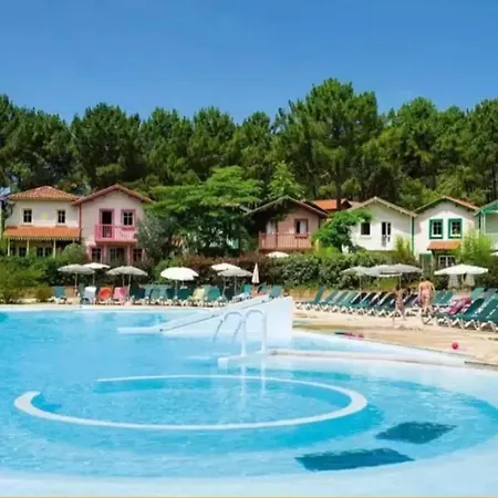 Maison Charmante A Avec Piscine Partagee Et Terrasse Holiday home *