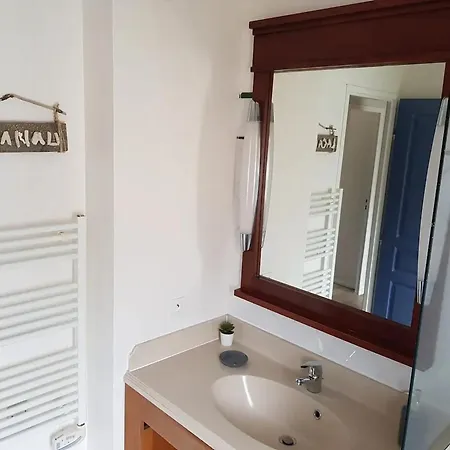 Holiday home Maison Charmante A Avec Piscine Partagee Et Terrasse Lacanau